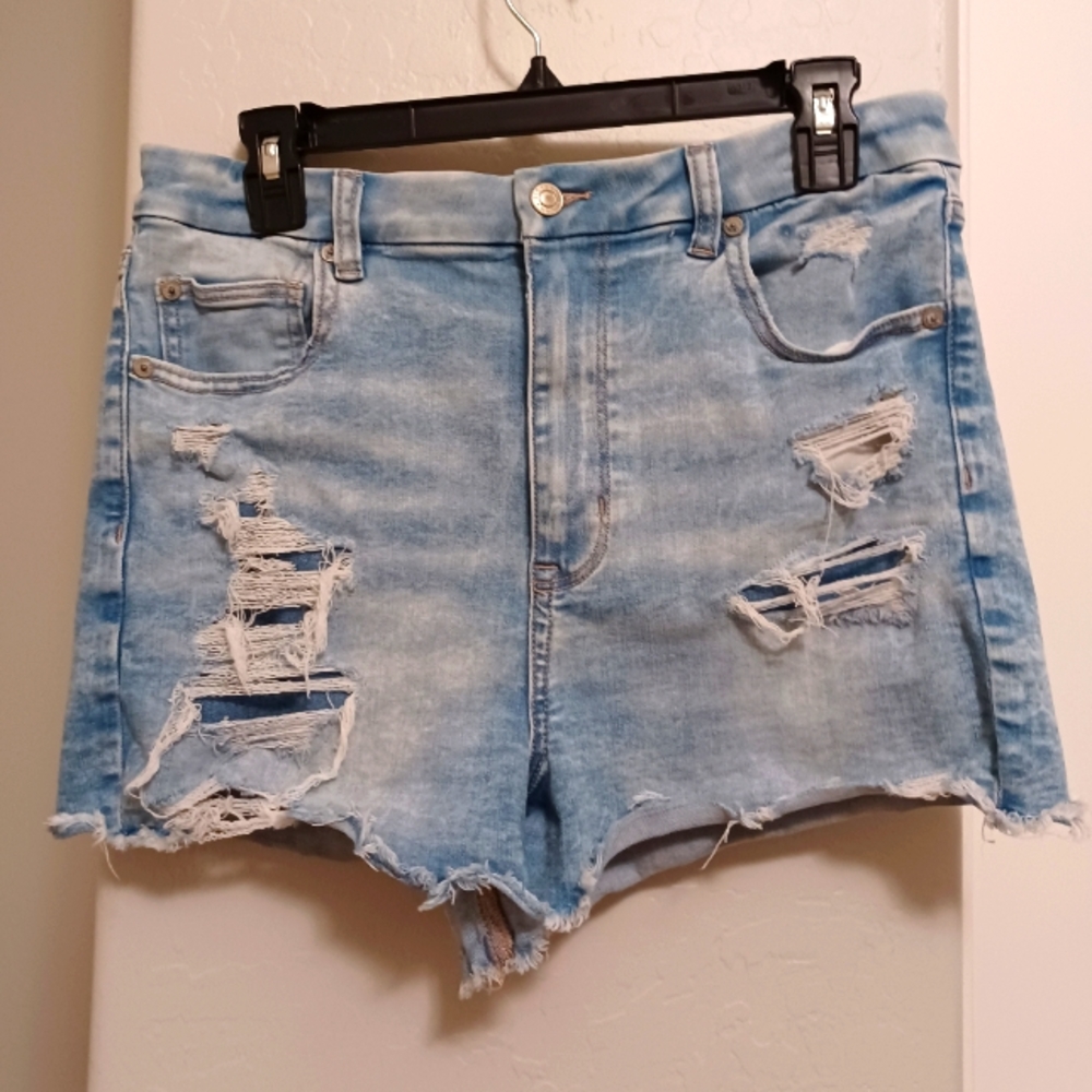 AE Next Level curvy high-waisted short short